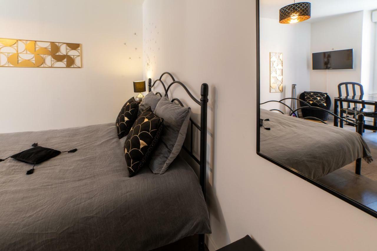 Le Felix Grat - Lavaloc Hotell Laval  Eksteriør bilde