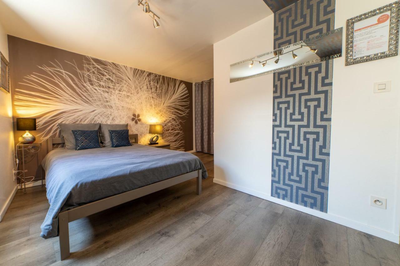 Le Felix Grat - Lavaloc Hotell Laval  Eksteriør bilde